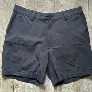 Under Armour Black Mens Shorts size  36R